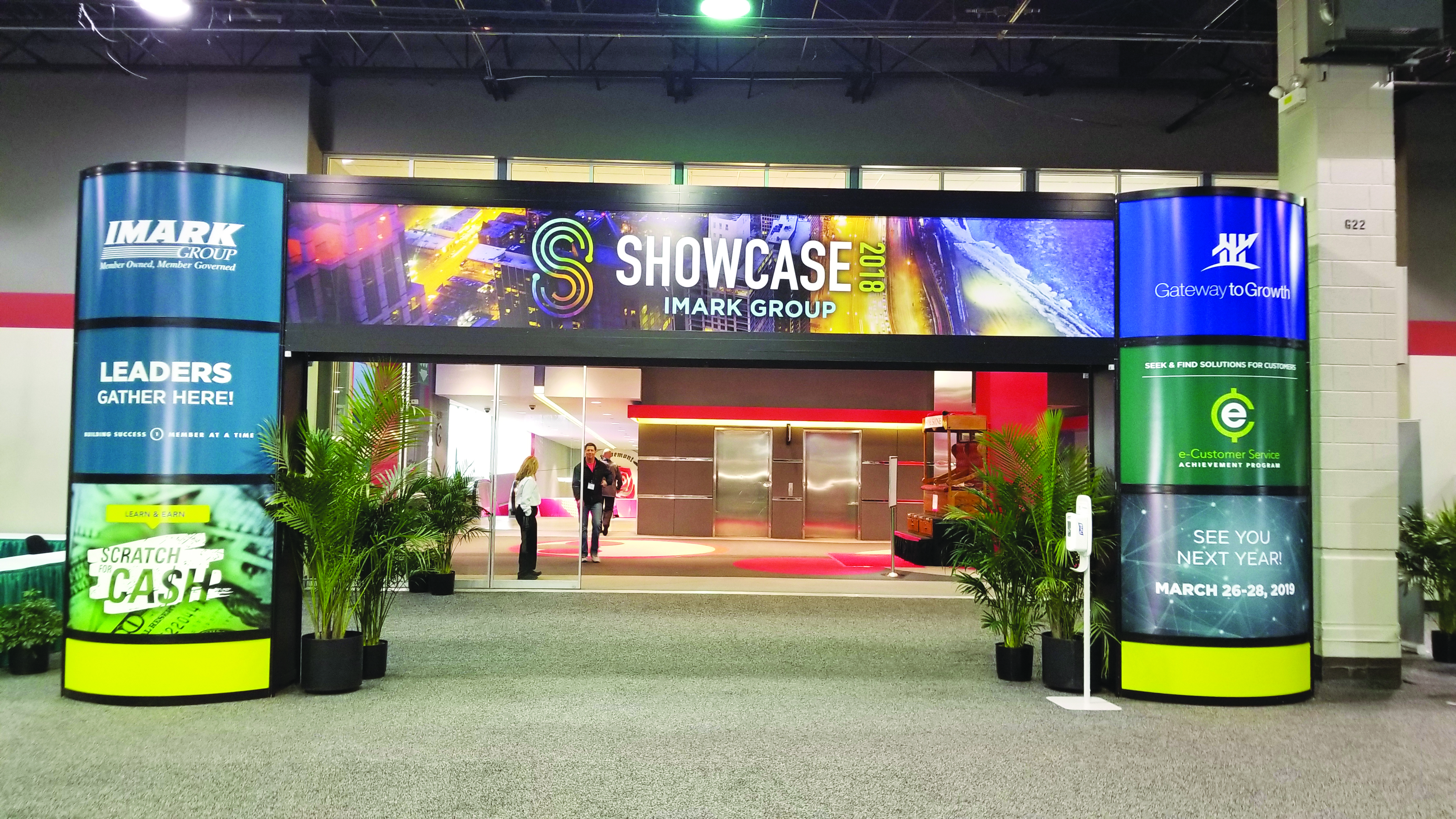 Showcase-2.jpg Showcase-2.jpg